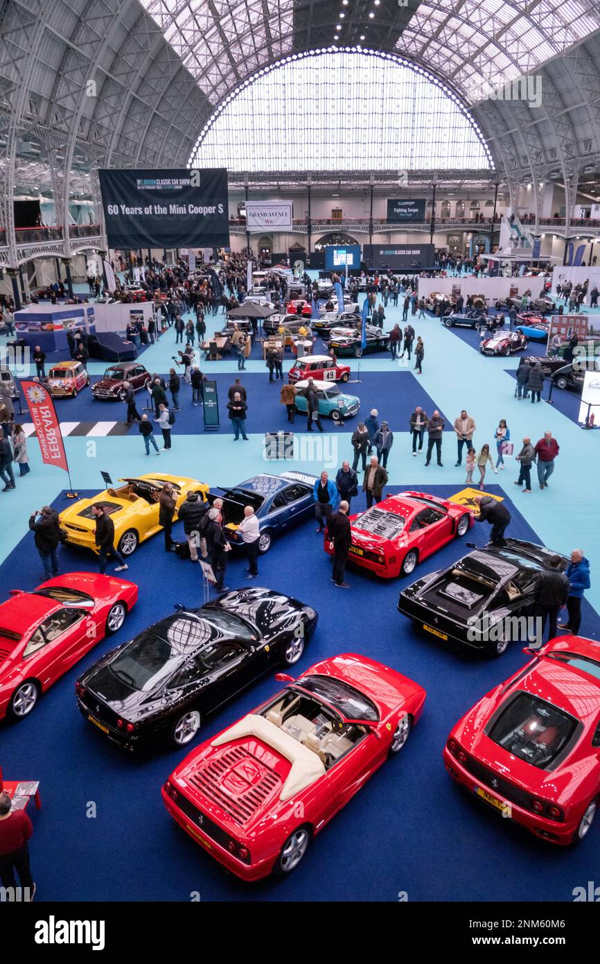 El London Classic Car Show 2023 en Olympia London Fotografía de stock Alamy