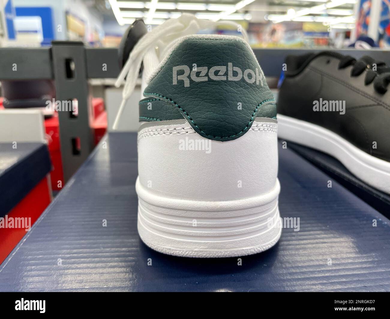 Reebok shoes fotografías e imágenes de alta resolución - 2 Alamy