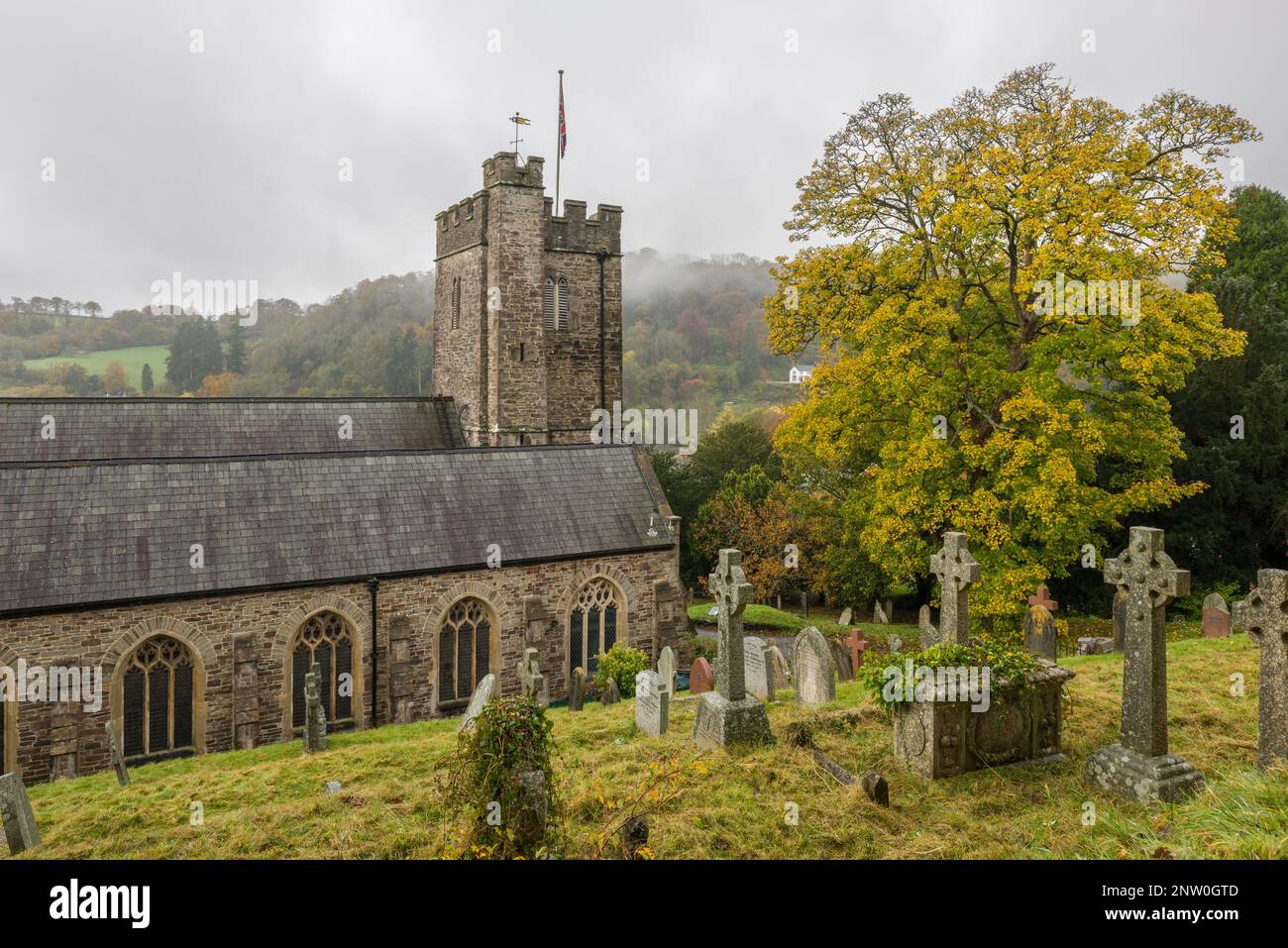 Iglesia Todos los Santos en la ciudad de Dulverton en el valle de Barle, Exmoor National Park, Somerset, Inglaterra. Foto de stock