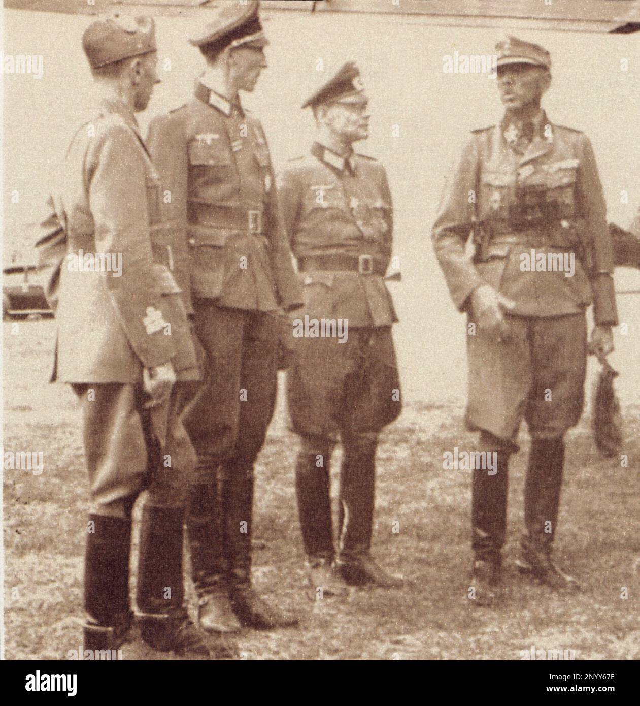 Nazi uniform during world war fotografías e imágenes de alta resolución -  Alamy