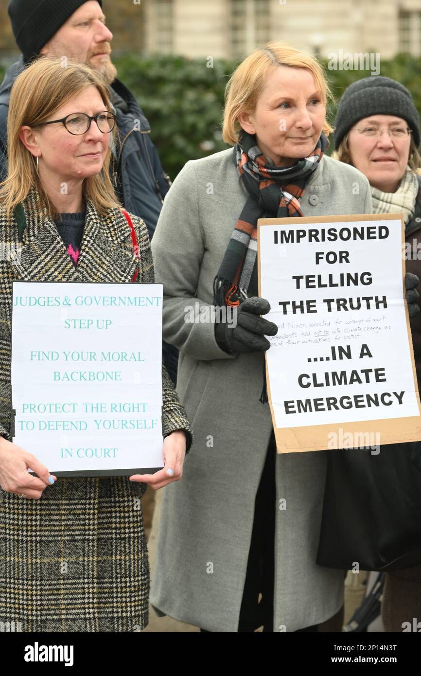 Londres, Reino Unido. 03rd de marzo de 2023. 3rd de marzo de 2023. Londres, Reino Unido. Los abogados liderarán una manifestación fuera del Inner London Crown Court, ya que más se enfrentan a la cárcel solo por hablar de la crisis climática. Crédito: Ver Li/Picture Capital/Alamy Live News Foto de stock