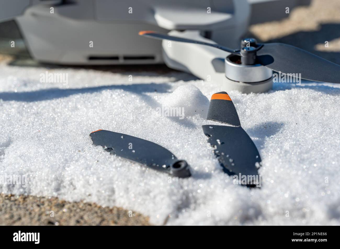 Hoja de hélice de rotor de drone de plástico dañada causada por volar