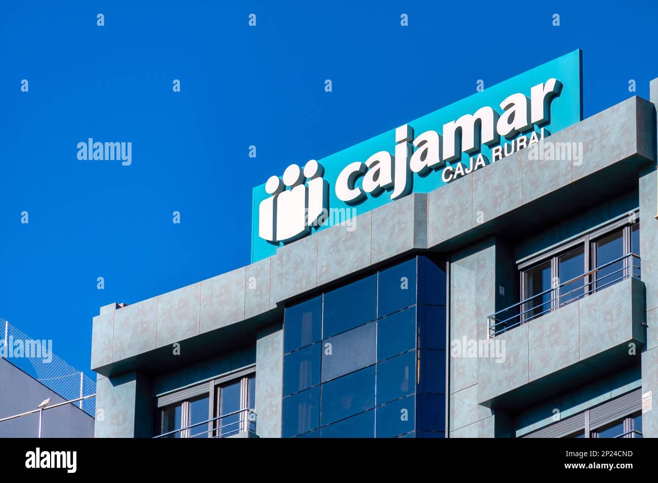 Logotipo o signo de Cajamar en la parte superior de un edificio, Alicante,  España Fotografía de stock - Alamy