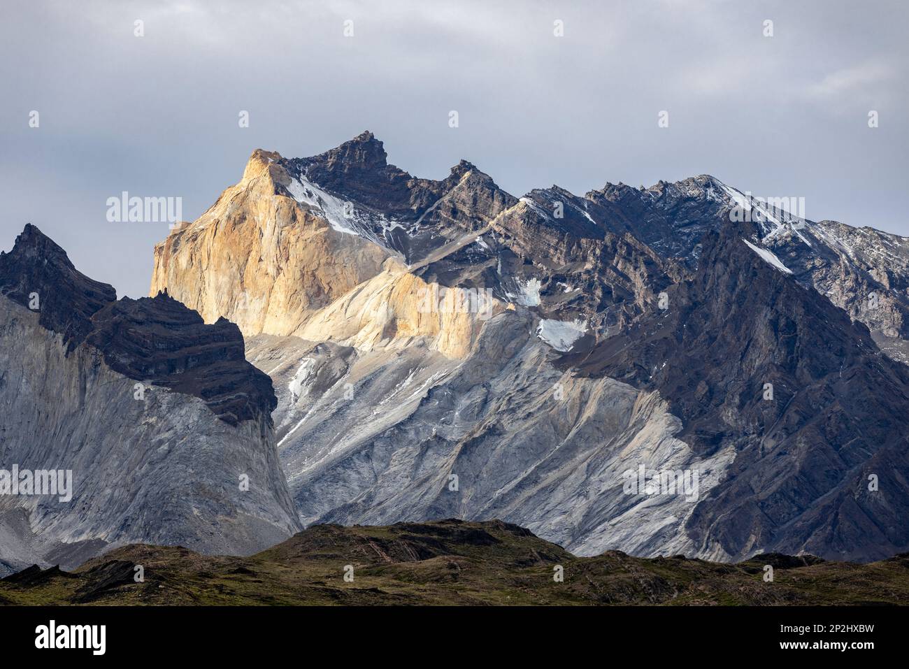 Impresionantes montañas del Parque Nacional Torres del Paine en Chile, Patagonia, América del Sur Foto de stock