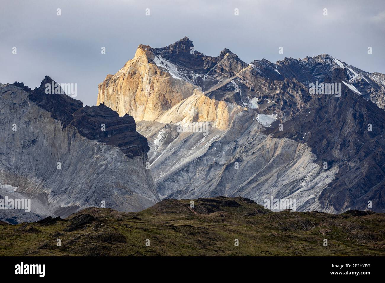 Impresionantes montañas del Parque Nacional Torres del Paine en Chile, Patagonia, América del Sur Foto de stock