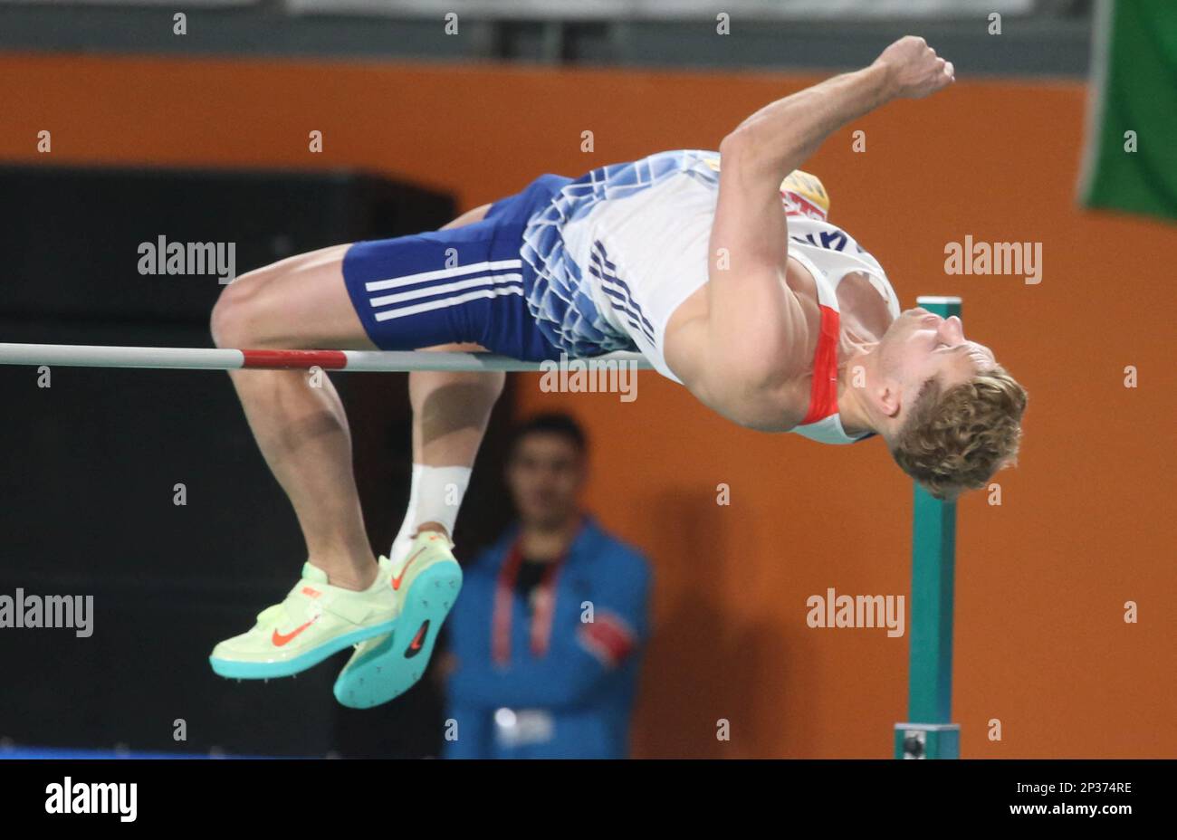 Kevin Mayer de Francia de salto alto masculino Heptathlon durante el