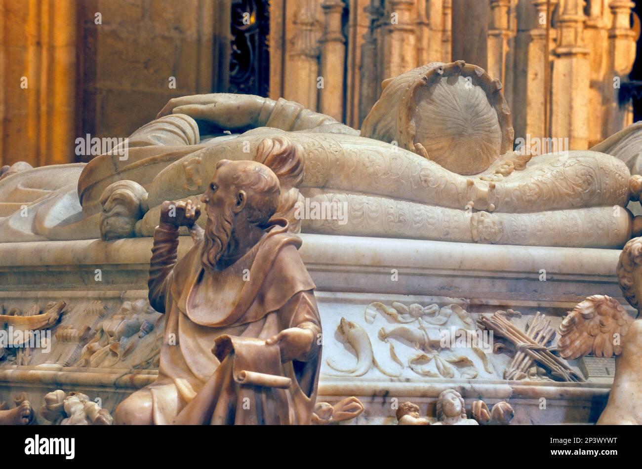 Mausoleo real.Tumba de los Reyes Católicos , por Domenico Fancelli.Detalle de la reina Isabel. En la Capilla Real de la catedral.Siglo 16th.Granada Foto de stock