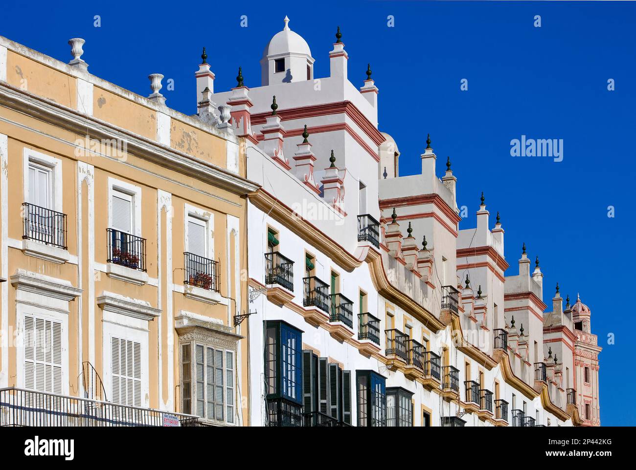 Las torres mirador de la Casa de las cinco torres y la Casa de las