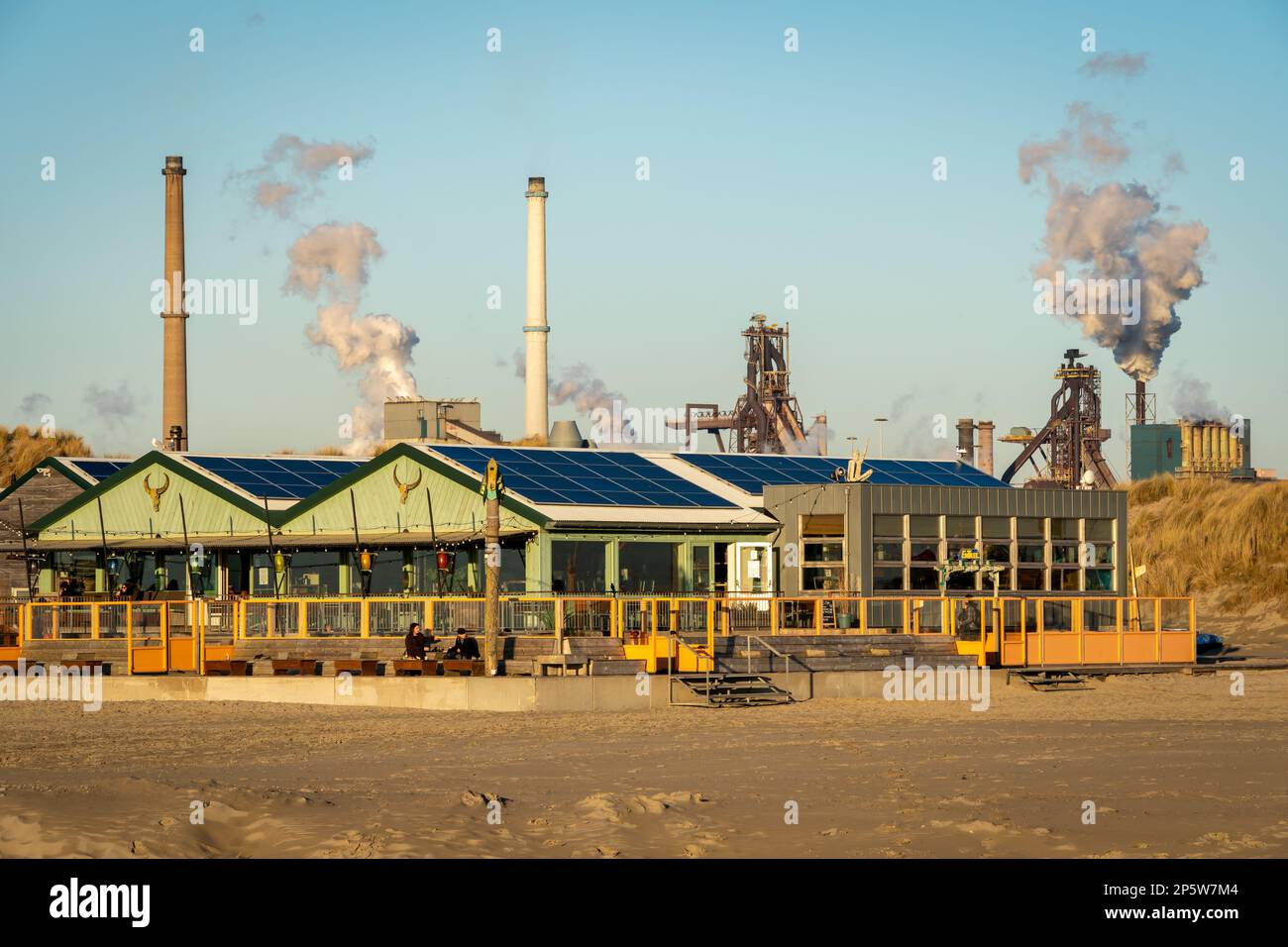 Tata Steel: El gigante del acero que se tambalea en Holanda por