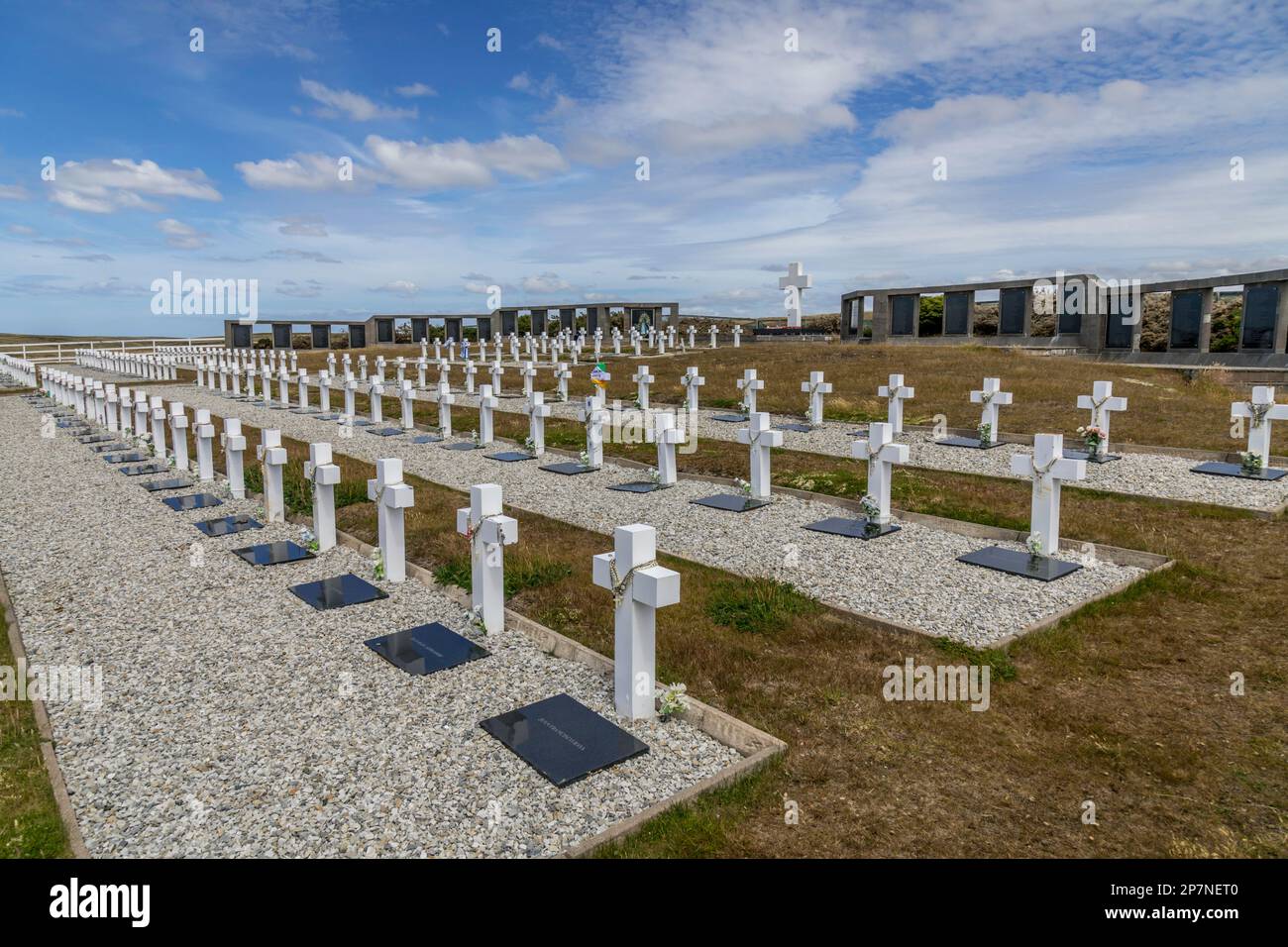 El Cementerio Militar Argentino cerca de Darwin en las Islas Malvinas, tiene los restos de soldados asesinados durante la guerra de las malvinas de 1982. Foto de stock