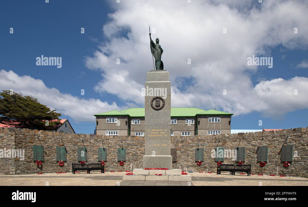 El Memorial de la Liberación en Stanley, Islas Malvinas, conmemorando a todas las fuerzas británicas que sirvieron en la Guerra de las Malvinas de 1982. Foto de stock