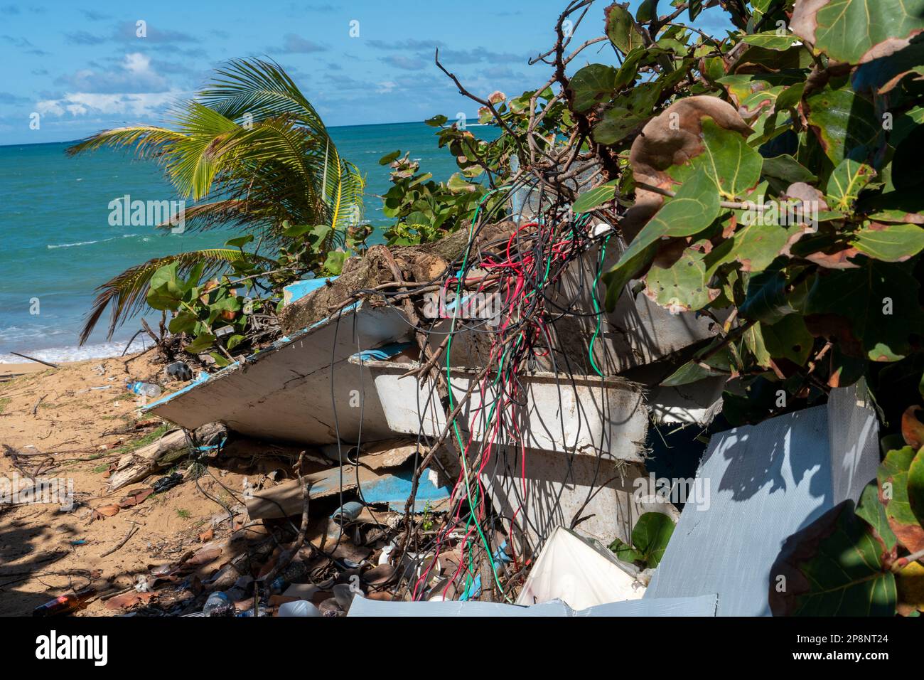 Contaminación de playas en la costa de puerto rico Fotografía de stock