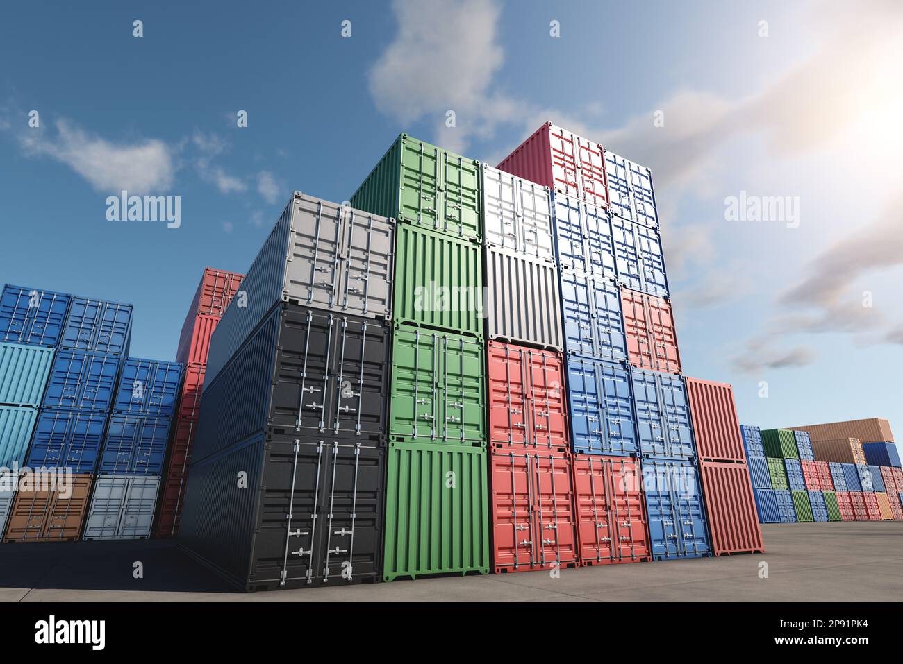 Contenedores de carga apilados para almacenamiento temporal, carga,  descarga y clasificación en el punto de contenedores