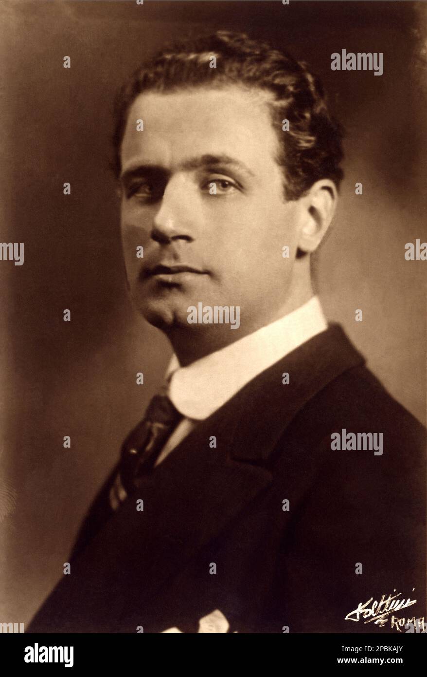 1918 Ca , ITALY El actor de cine mudo italiano TULLIO CARMINATI