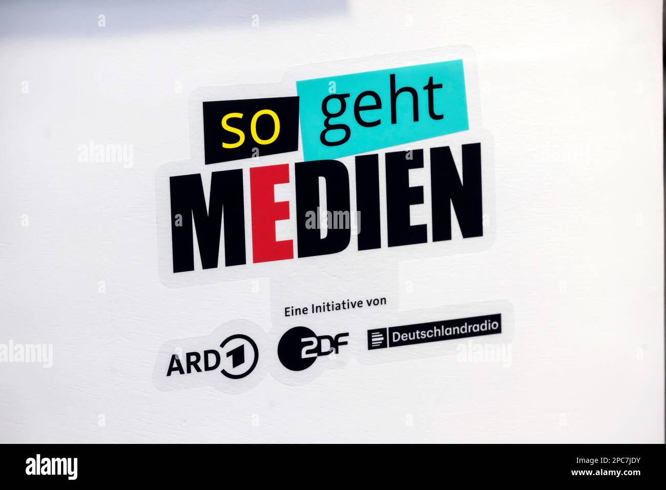 Stand ferial de ARD, ZDF y Deutschlandradio con la iniciativa So geht Medien, feria Didacta en Stuttgart, el mayor comercio educativo de Europa Foto de stock