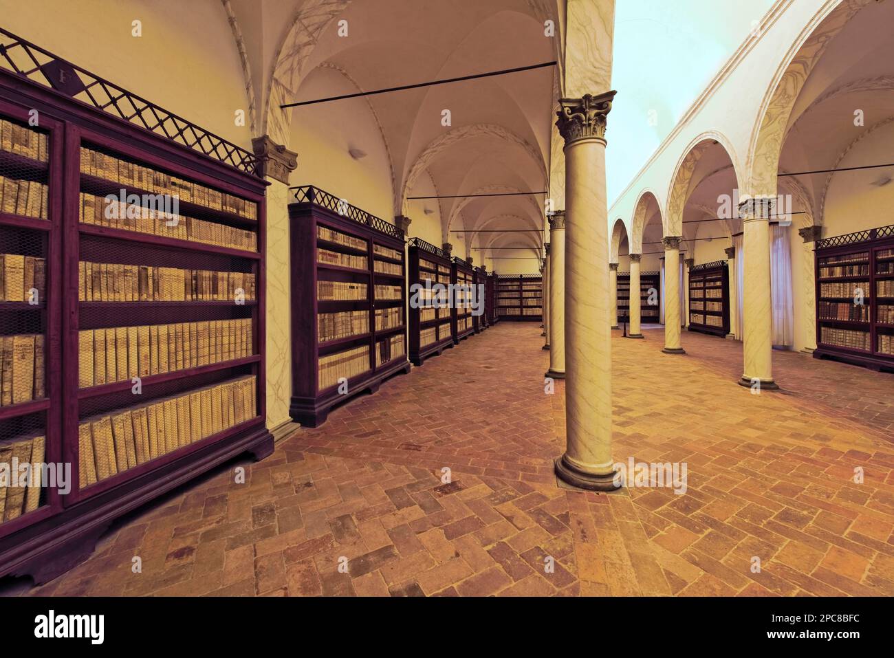 Biblioteca Monasterio Monte Oliveto Maggiore Interior Toscana Italia Foto de stock