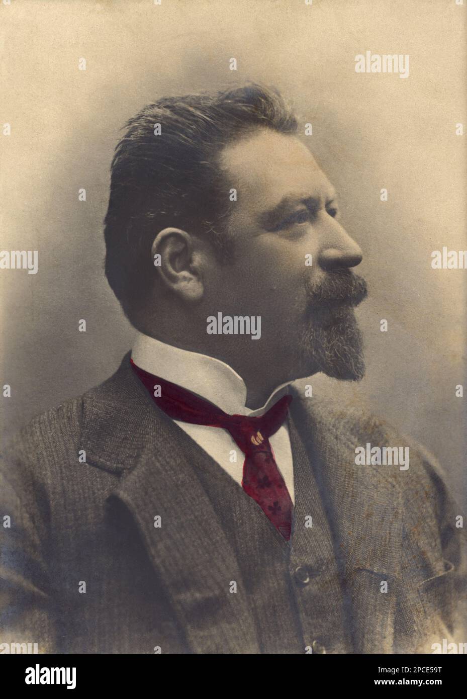1900 Ca, ITALY : El célebre cantante italiano tenore FRANCESCO TAMAGNO ( 1850 - 1905 ). El tenor dramático más famoso de su edad. Mejor conocido como el creador de Giuseppe Verdi 's OTELLO . - CANTANTE LIRICA - ÓPERA - MÚSICA CLÁSICA - clásica - Teatro - teatro - teatro - teatro - retrato - ritratto - cantante lirico - clásica - collar - colletto - profilo - perfil - BARBA - corbata - cravatta ---- Archivio GBB Foto de stock