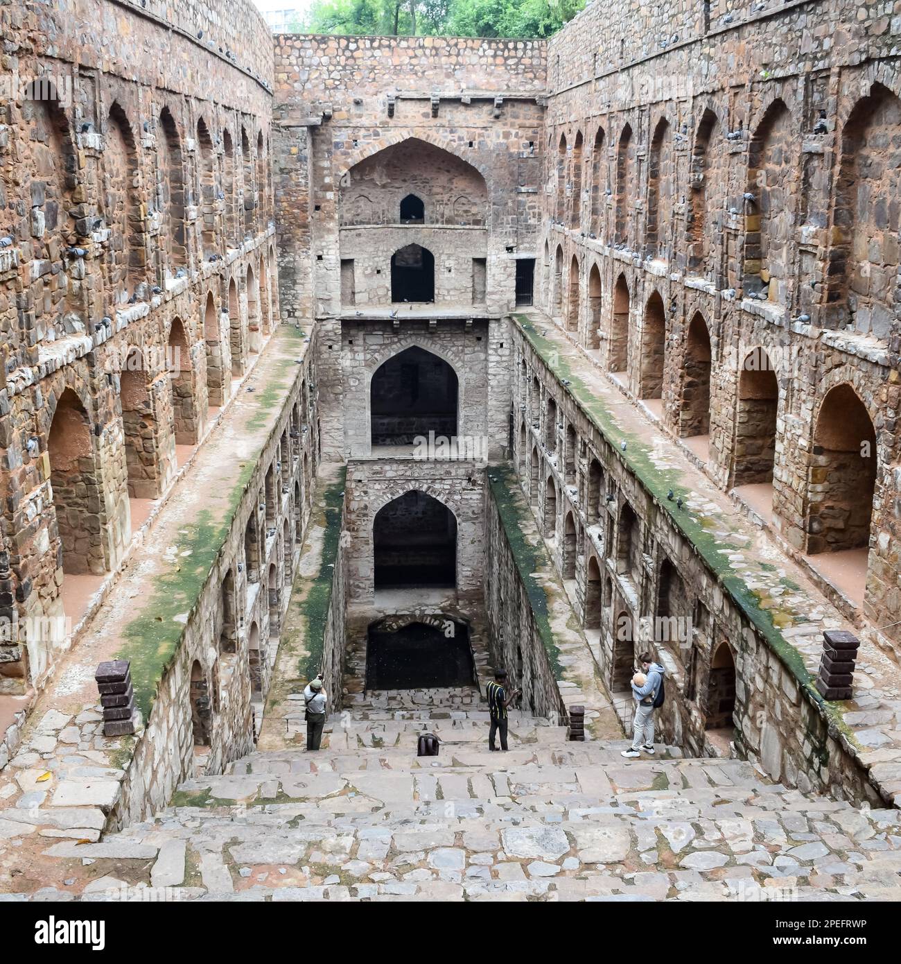 Agrasen Ki Baoli (paso pozo) situado en el centro de Connaught puso Nueva Delhi India, Antigua arqueología Construcción Foto de stock