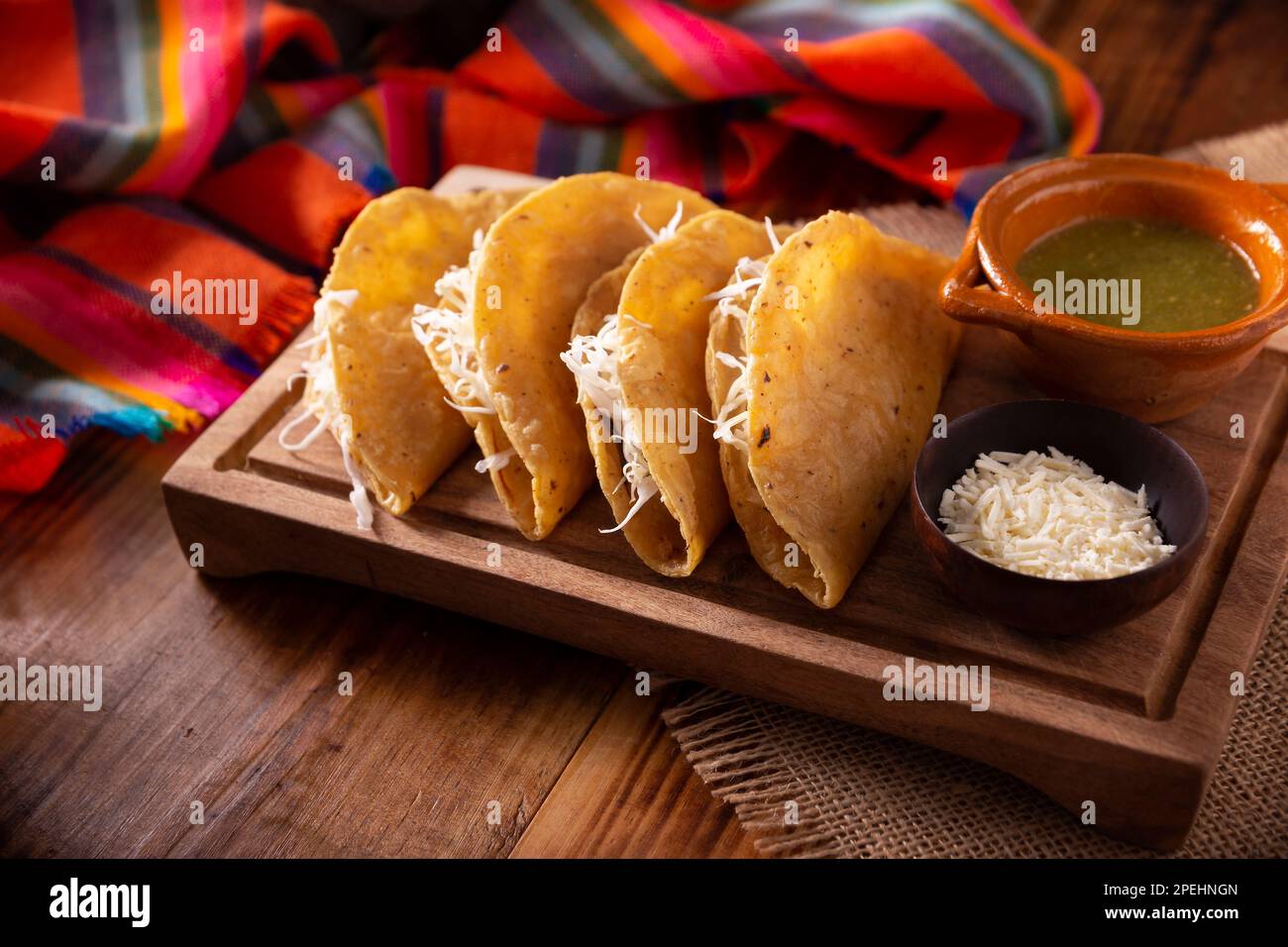 Quesadillas de patata. Quesadillas fritas elaboradas con tortillas de