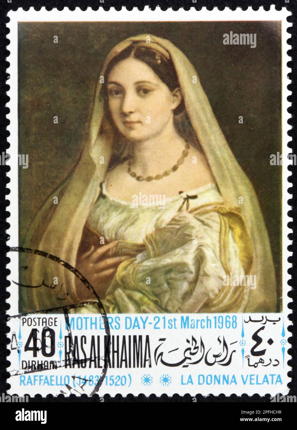 Ras AL-KHAIMAH - CIRCA 1968: Un sello impreso en Ras al-Khaimah muestra La Donna Velata, pintura de Rafael (1483-1520) pintor italiano, Día de las Madres, ci Foto de stock