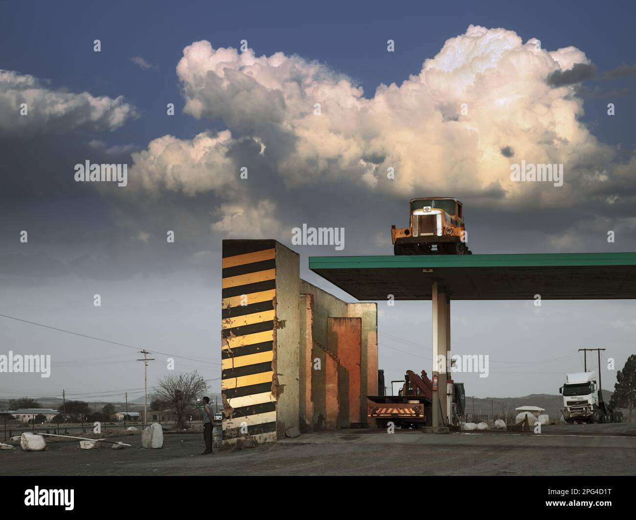 Garaje para camiones fuera de Colesburg. Colesburg está a medio camino
