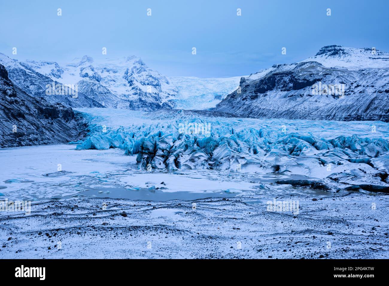 Glaciar Svinafellsjokull en el Parque Nacional Vatnajokull, Islandia Foto de stock