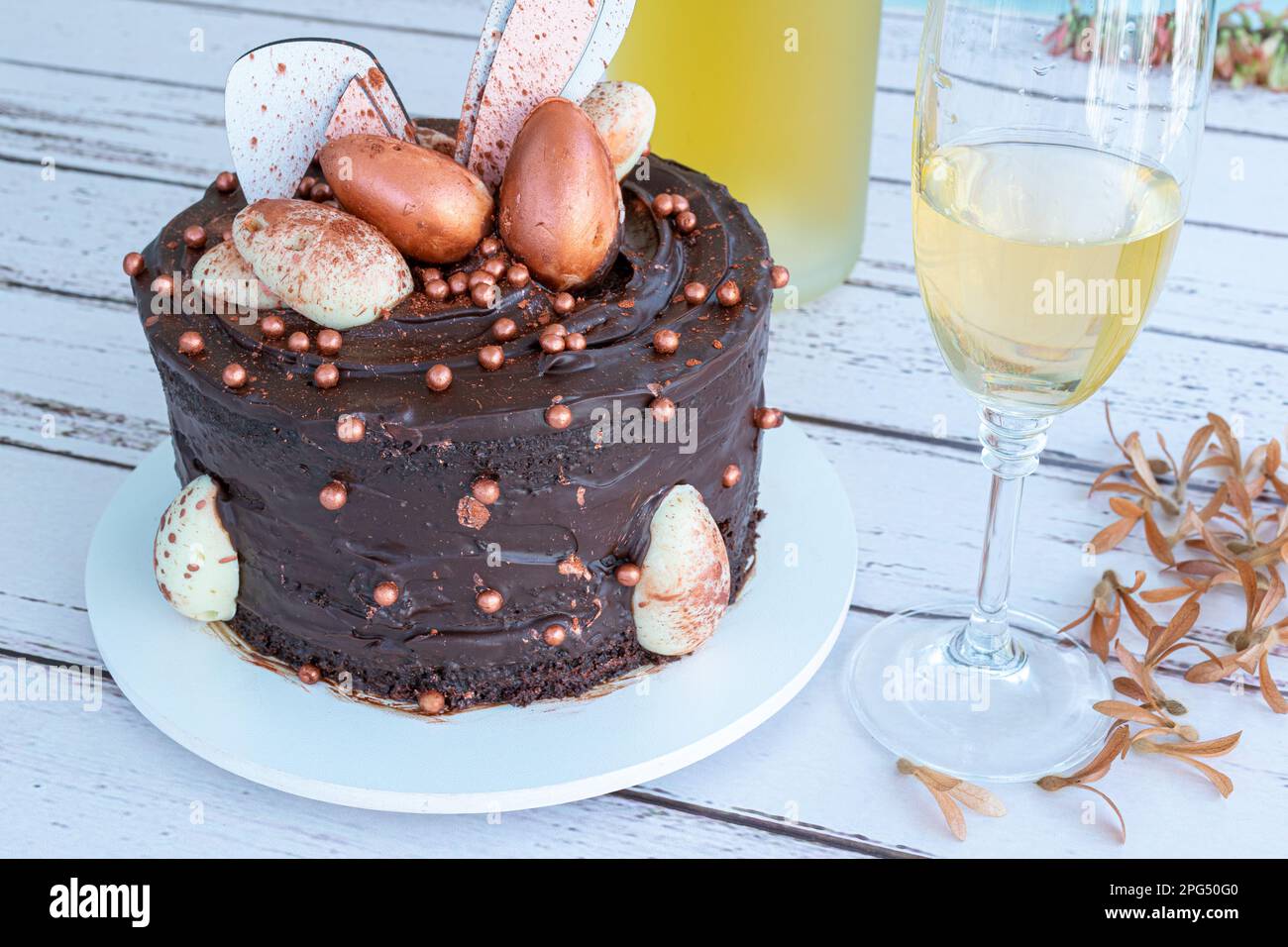 Chocolate wine cake fotografías e imágenes de alta resolución - Alamy