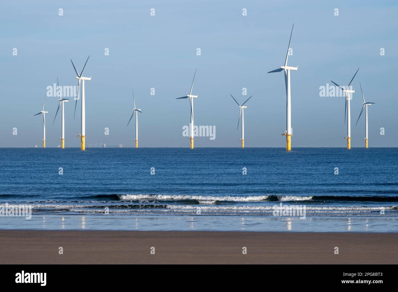 Parque eólico Teesside frente a Coatham, Redcar Foto de stock