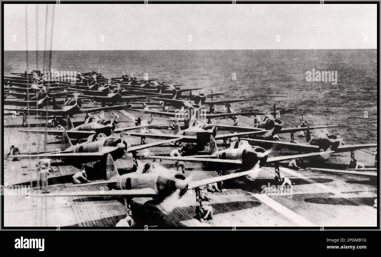 Los aviones japoneses de PEARL HARBOR se preparan para partir del portaaviones Shokaku de la Armada Imperial Japonesa para la primera ola de ataques en Pearl Harbor, el 7 de diciembre, 1941.El ataque a Pearl Harbor fue un ataque militar sorpresa del Servicio Aéreo de la Armada Imperial Japonesa contra la base naval estadounidense en Pearl Harbor en Honolulu, Territorio de Hawái, justo antes de las 8:00 a.m. del domingo 7 de diciembre de 1941. Foto de stock