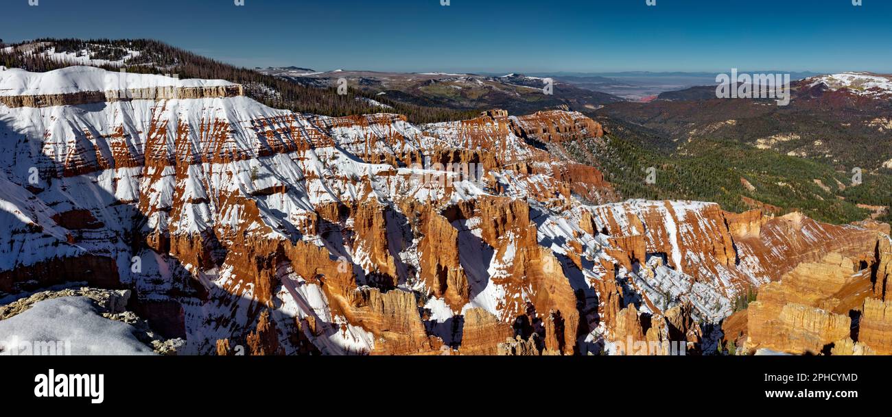 El Cedar Breaks National Monument en invierno, Utah Foto de stock