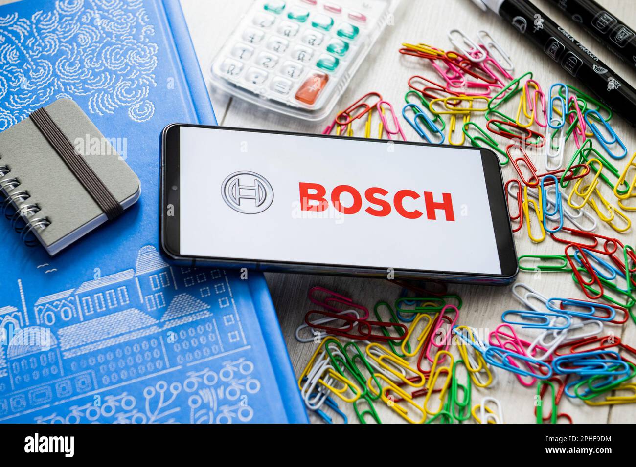 Polonia. 07th de marzo de 2023. En esta ilustración fotográfica, se muestra un logotipo de Bosch en un smartphone. Crédito: SOPA Images Limited/Alamy Live News Foto de stock