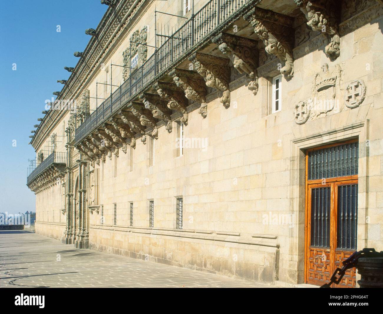 VISTA SESGADA DE LA FRENDA DEL HOSPITAL REAL CONSTRUCCION DE LOS SIGLOS S XVIXVII CONVERTIDA EN