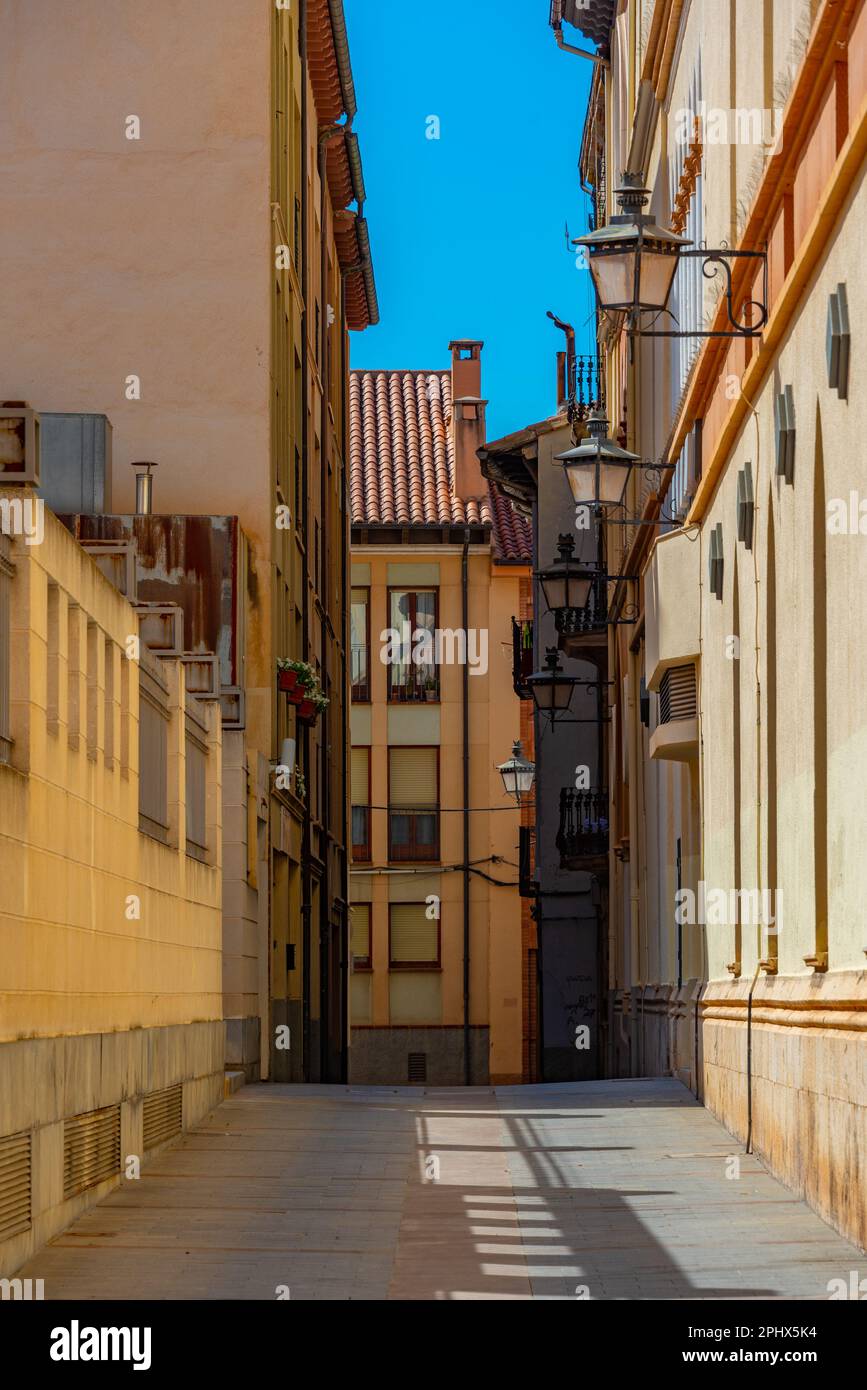 Calle medieval en el casco antiguo de Teruel, España Fotografía de stock -  Alamy