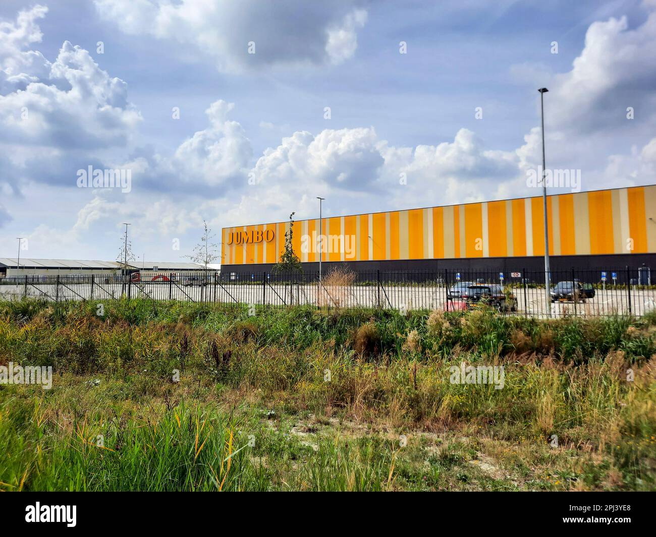 Centro de distribución para la entrega a domicilio de comestibles por Jumbo  en Bleiswijk en los Países Bajos Fotografía de stock - Alamy
