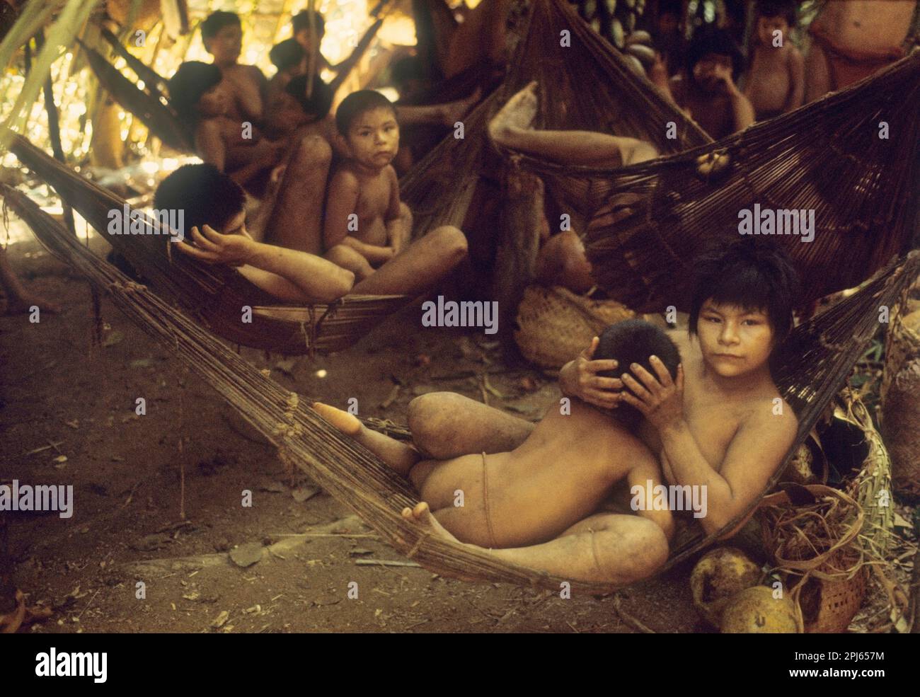 Madre venezolana y niño fotografías e imágenes de alta resolución - Alamy