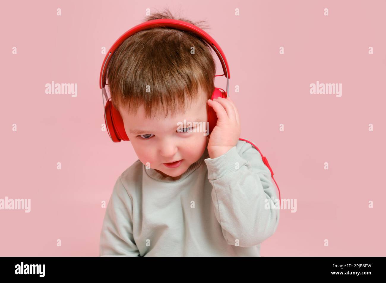 Auriculares anti ruido fotografías e imágenes de alta resolución - Alamy