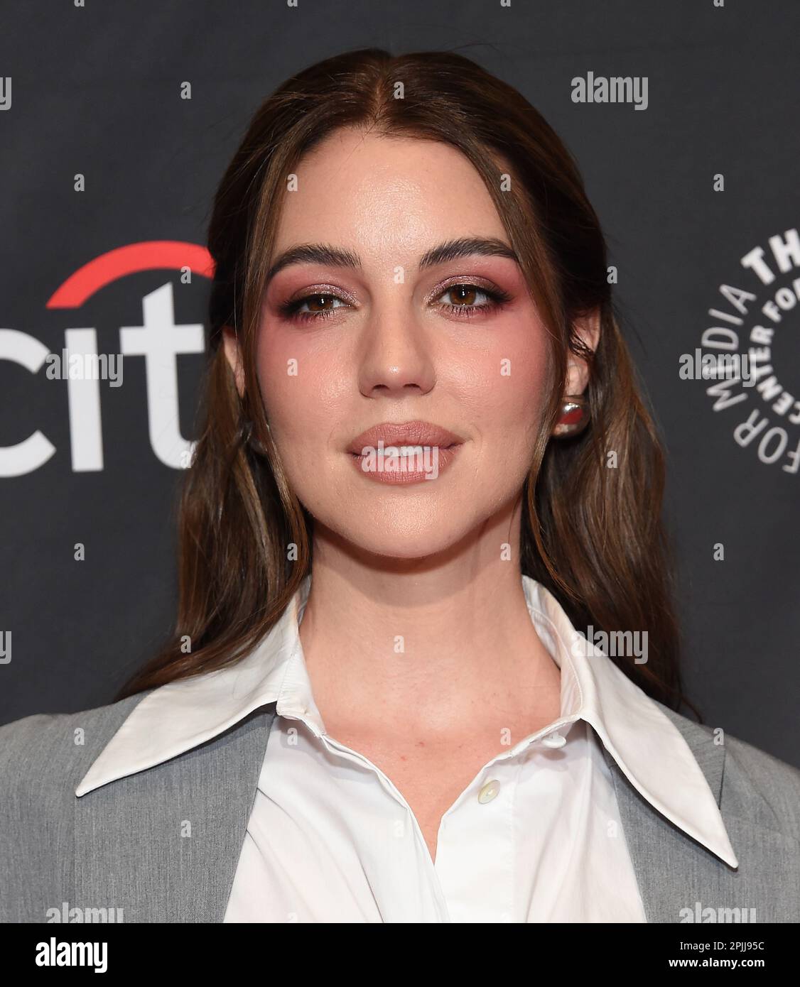 Adelaide Kane llega a PaleyFest 2023: Grey’s Anatomy en Dolby Theatre