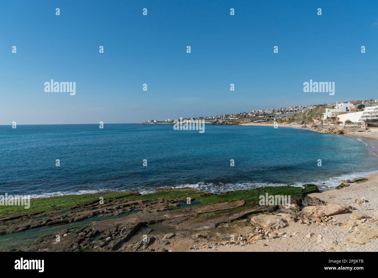 Orilla del mar Mediterráneo Byblos Líbano Oriente Medio Foto de stock