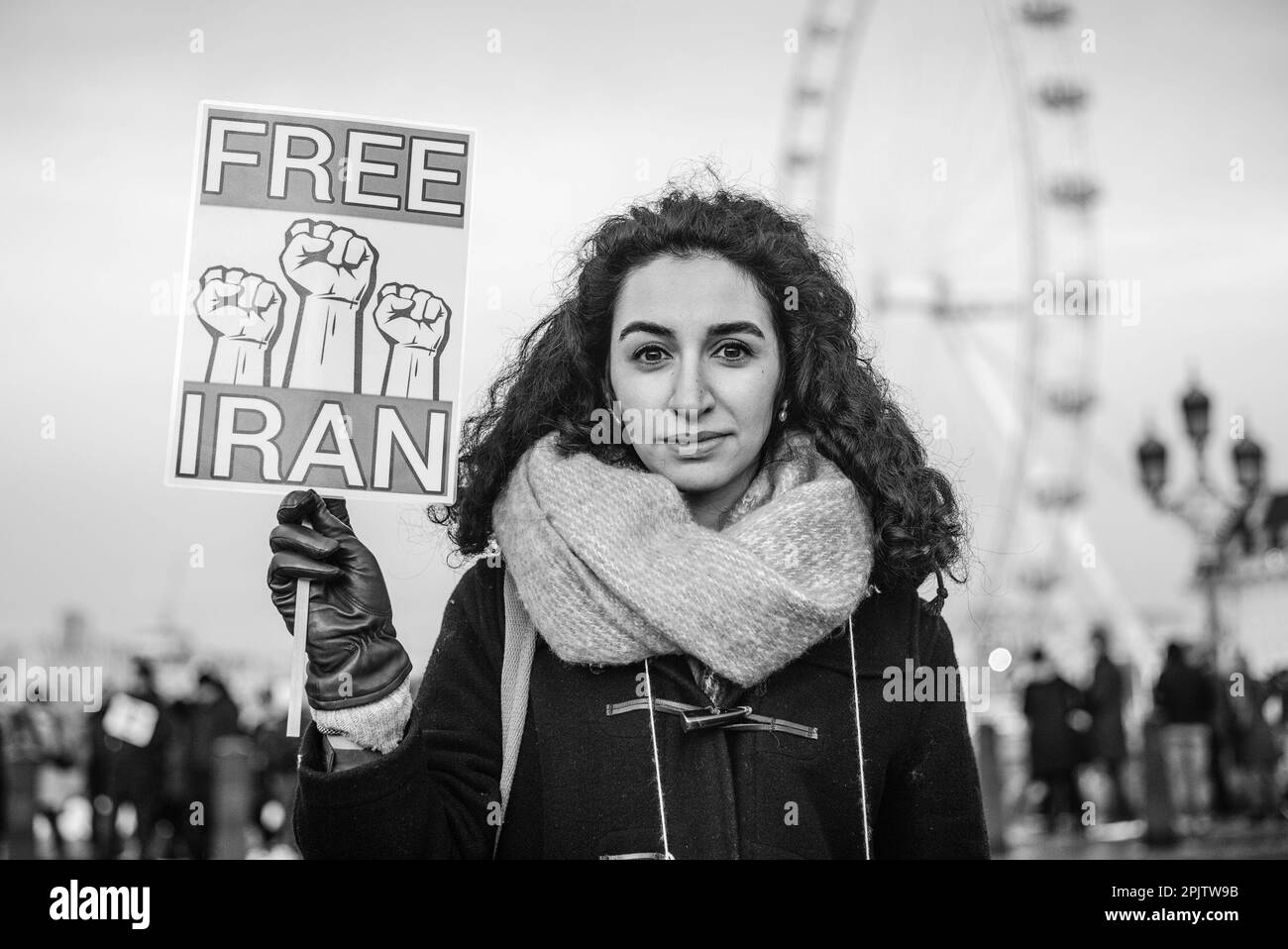 Los británicosiraníes y sus partidarios alinearon ambos lados del