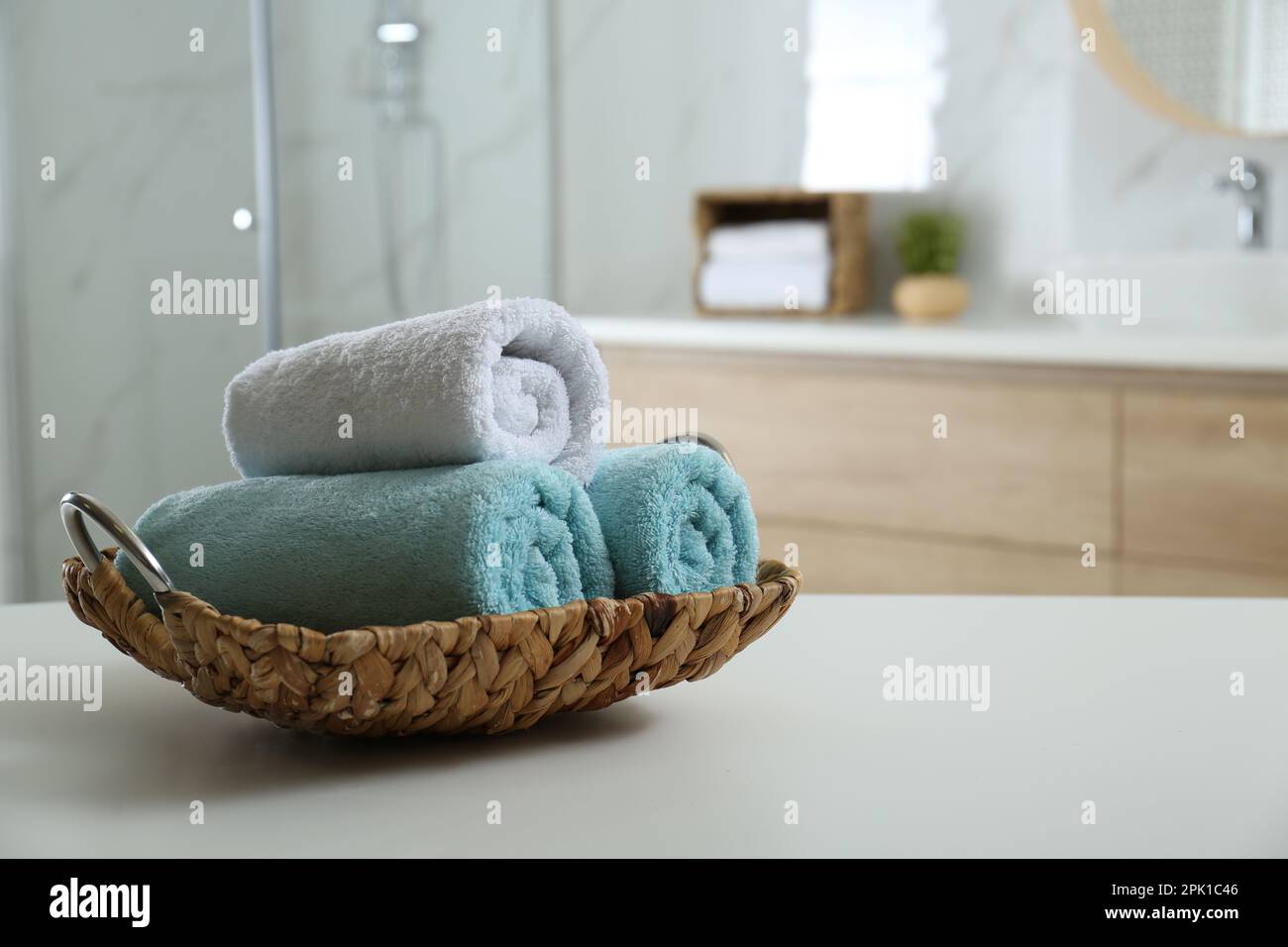 Toalla de pie baño fotografías e imágenes de alta resolución - Página 2 -  Alamy