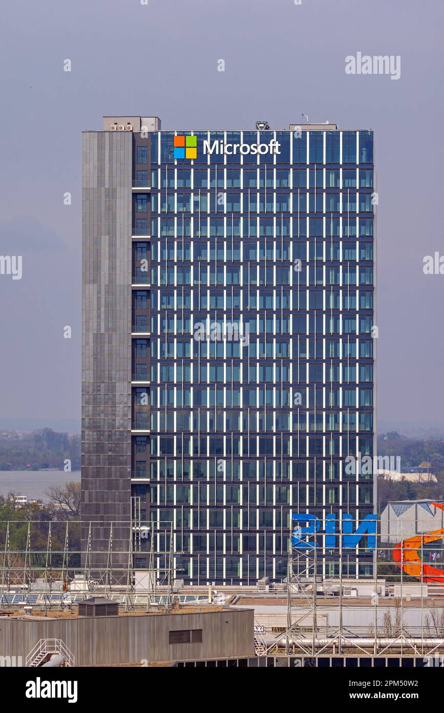 Belgrado, Serbia 09 de abril de 2023 Edificio de oficinas Microsoft de la compañía de