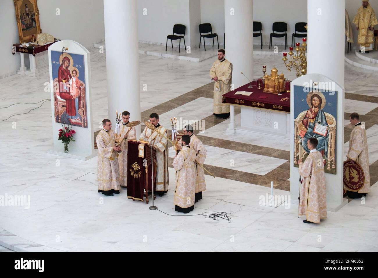 KIEV, UCRANIA 09 DE ABRIL de 2023 Los clérigos son vistos durante