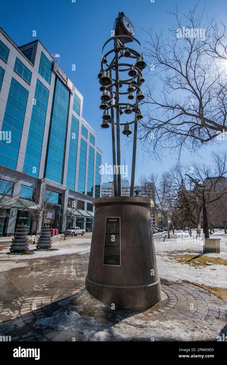 Mecenas de la escultura Glockenspiel en Victoria Park en Regina, Saskatchewan, Canadá Foto de stock