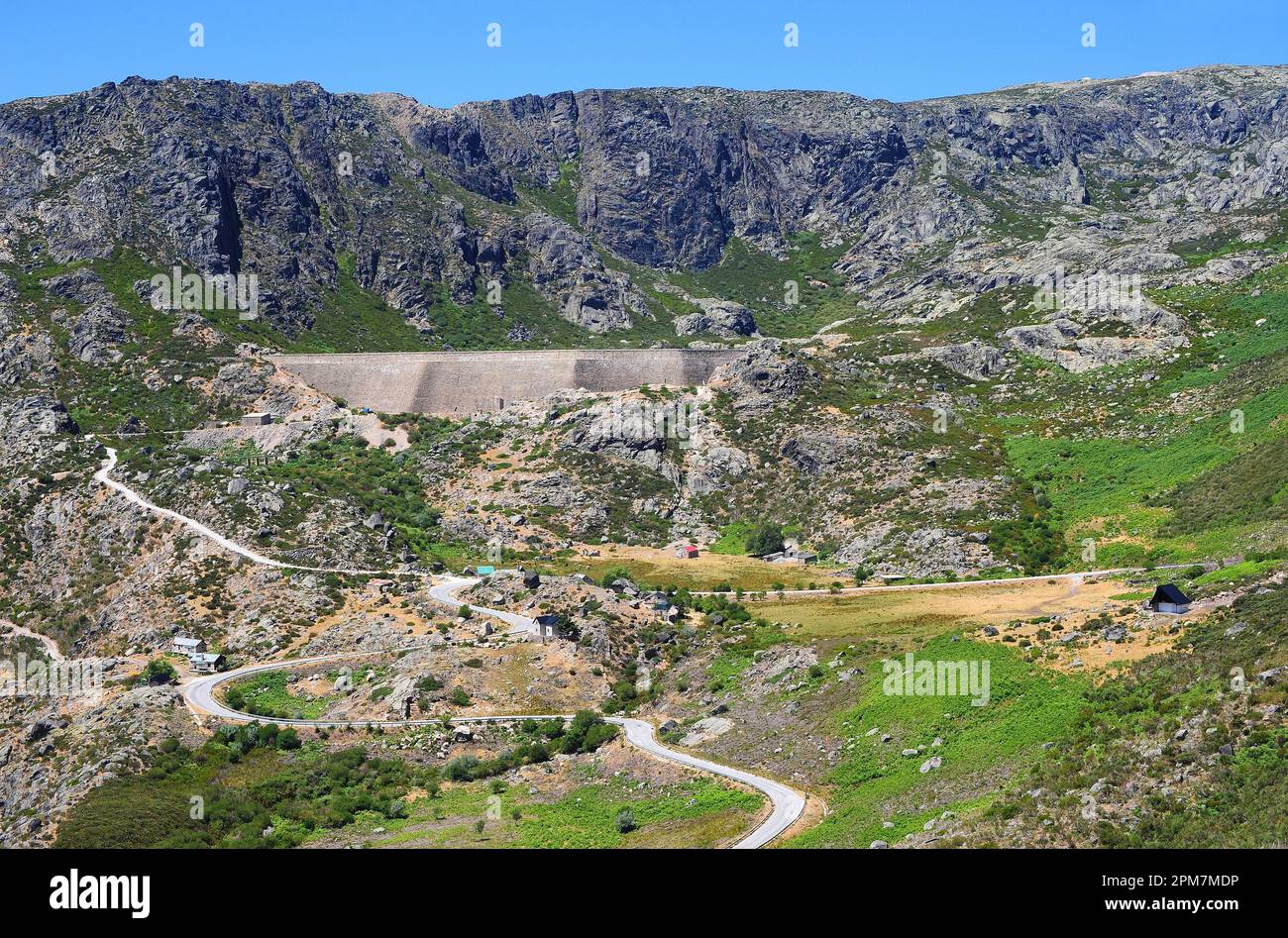Serra da Estrela es una cadena montañosa de granito en el norte central continental de Portugal. Es un Parque Natural. Foto de stock