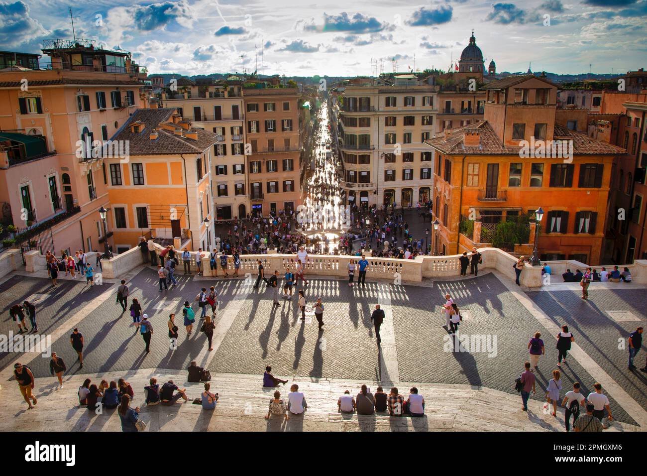 El aterrizaje delante de Trinita dei Monti y la escalinata española a la ciudad de Roma, Italia. Foto de stock