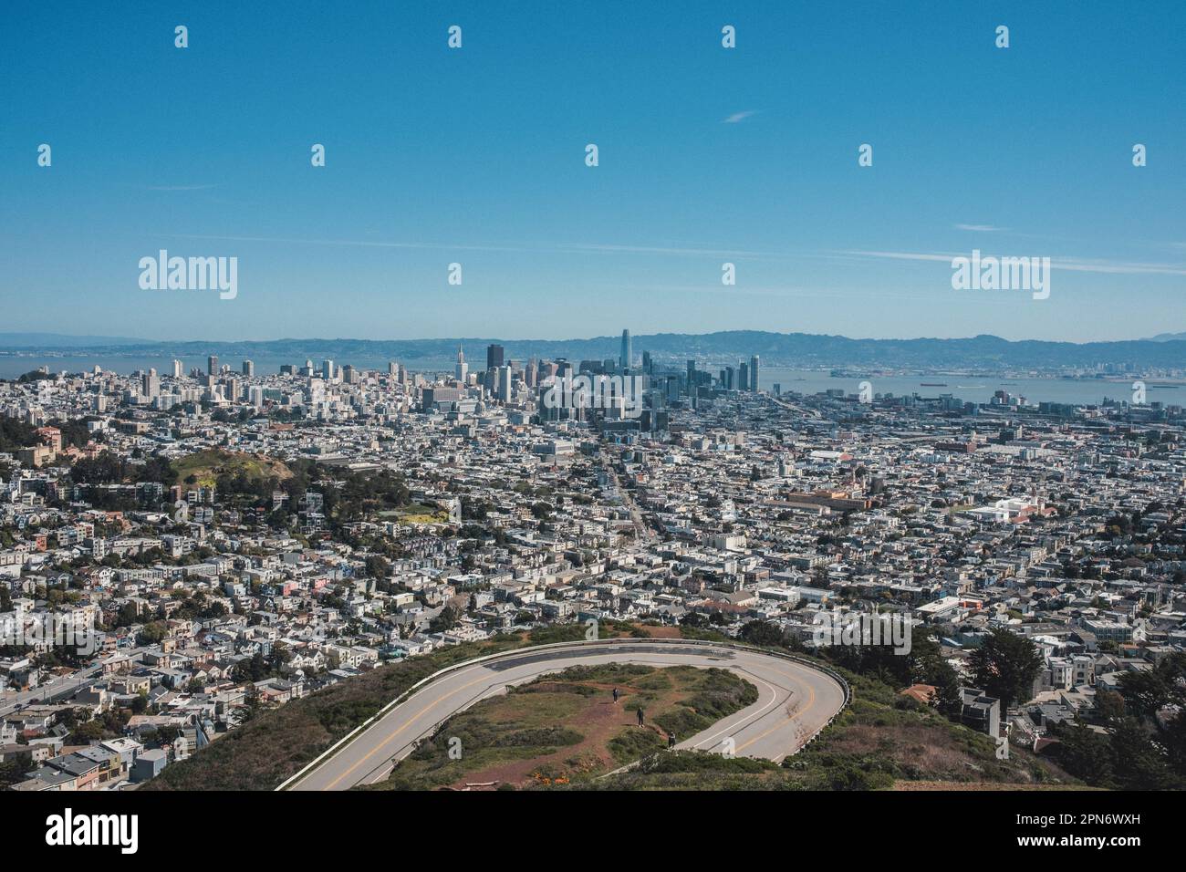 El Impresionante Horizonte De San Francisco Se Puede Ver Desde Twin Peaks Con La Icónica 7273