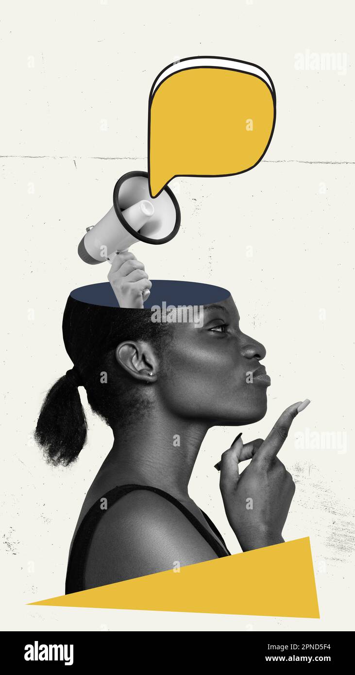 Mujer africana joven con la burbuja del discurso y el megáfono sobre la cabeza. Expresión de opinión. Collage de arte contemporáneo. Foto de stock