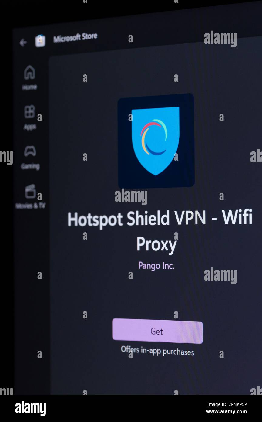 Nueva york, EE.UU. - 18 de abril de 2023: Hotspot Shield VPN WiFi proxy en la tienda de Microsoft en la pantalla de la computadora vista de cerca Foto de stock