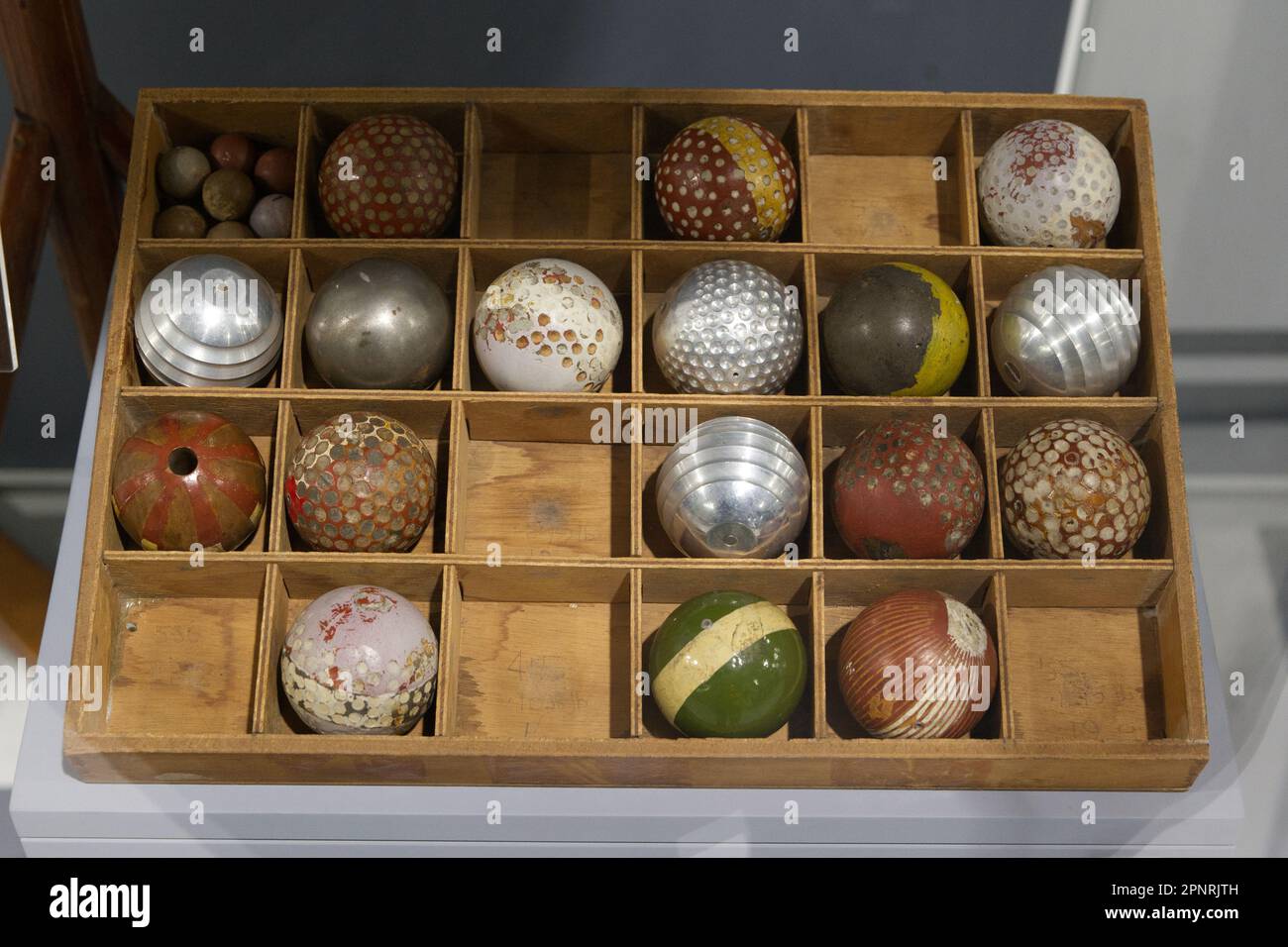 Esferas de catapulta utilizadas por Barnes Wallis para probar la ida del ataque de la bomba rebotante en las presas alemanas - también conocidos como los Dambusters Foto de stock