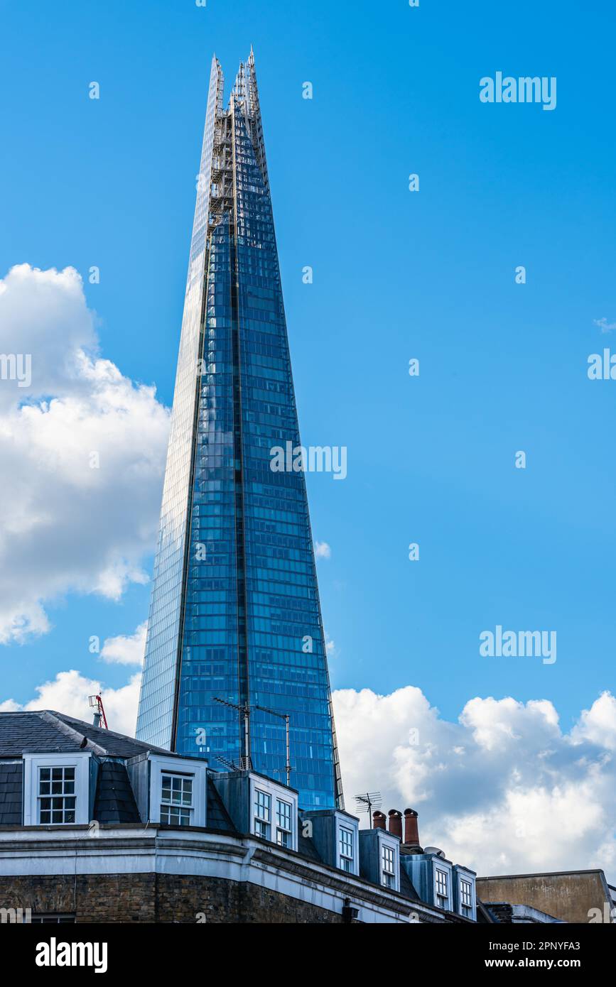 The Shard, Rascacielos de cristal en la ciudad de Londres, Inglaterra Foto de stock